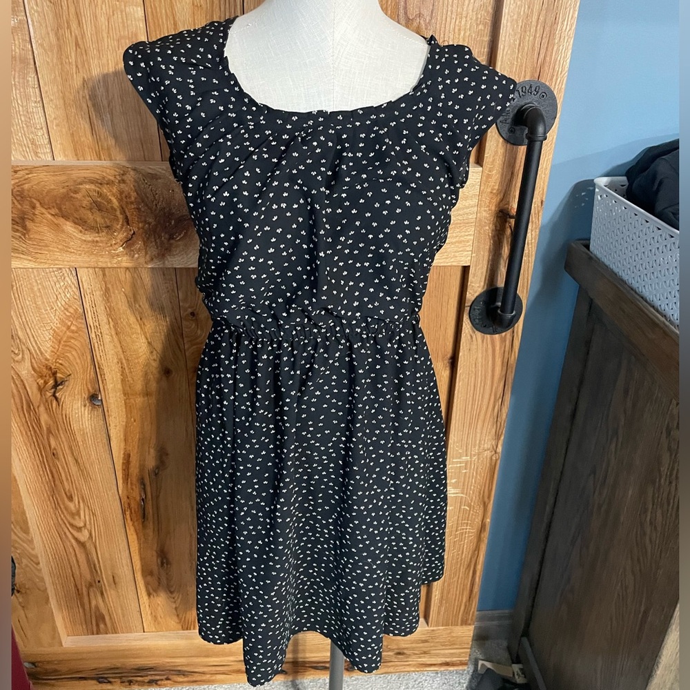 LC Lauren Conrad women’s black floral dress size XS excellent condition